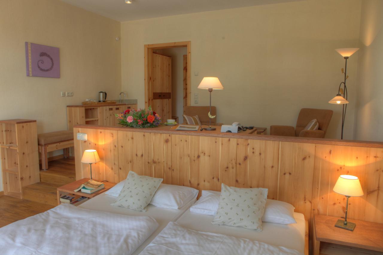Hotel Gutshaus Parin - Bio- Und Gesundheitshotel Moor-Rolofshagen المظهر الخارجي الصورة